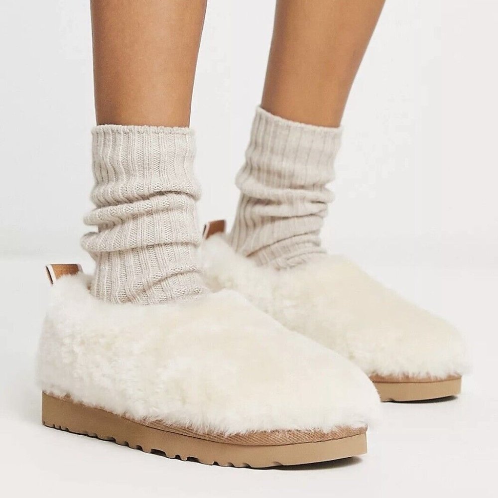 UGG Classic Cozy Shearling Bootie in Natural